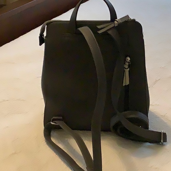 Enzo Angiolini backpack purse/handbag dark/light gray - Picture 2 of 3